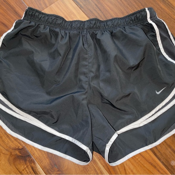 Nike Dri-Fit Running Short - Picture 1 of 2